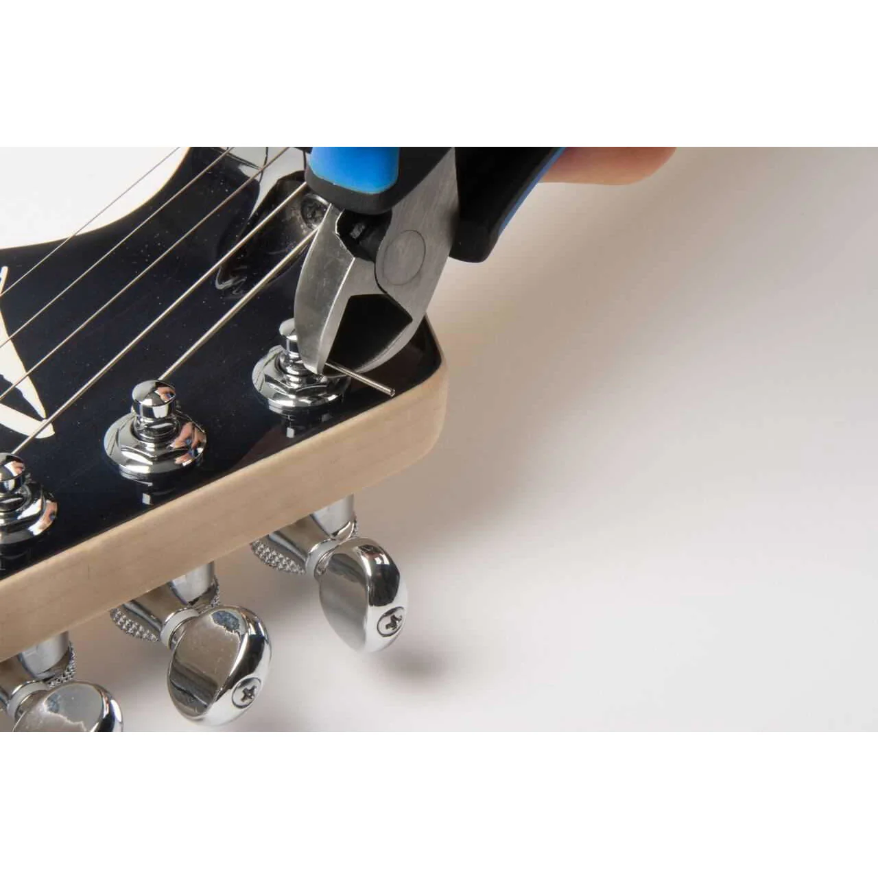 MusicNomad GRIP Premium String Cutter - Image 7