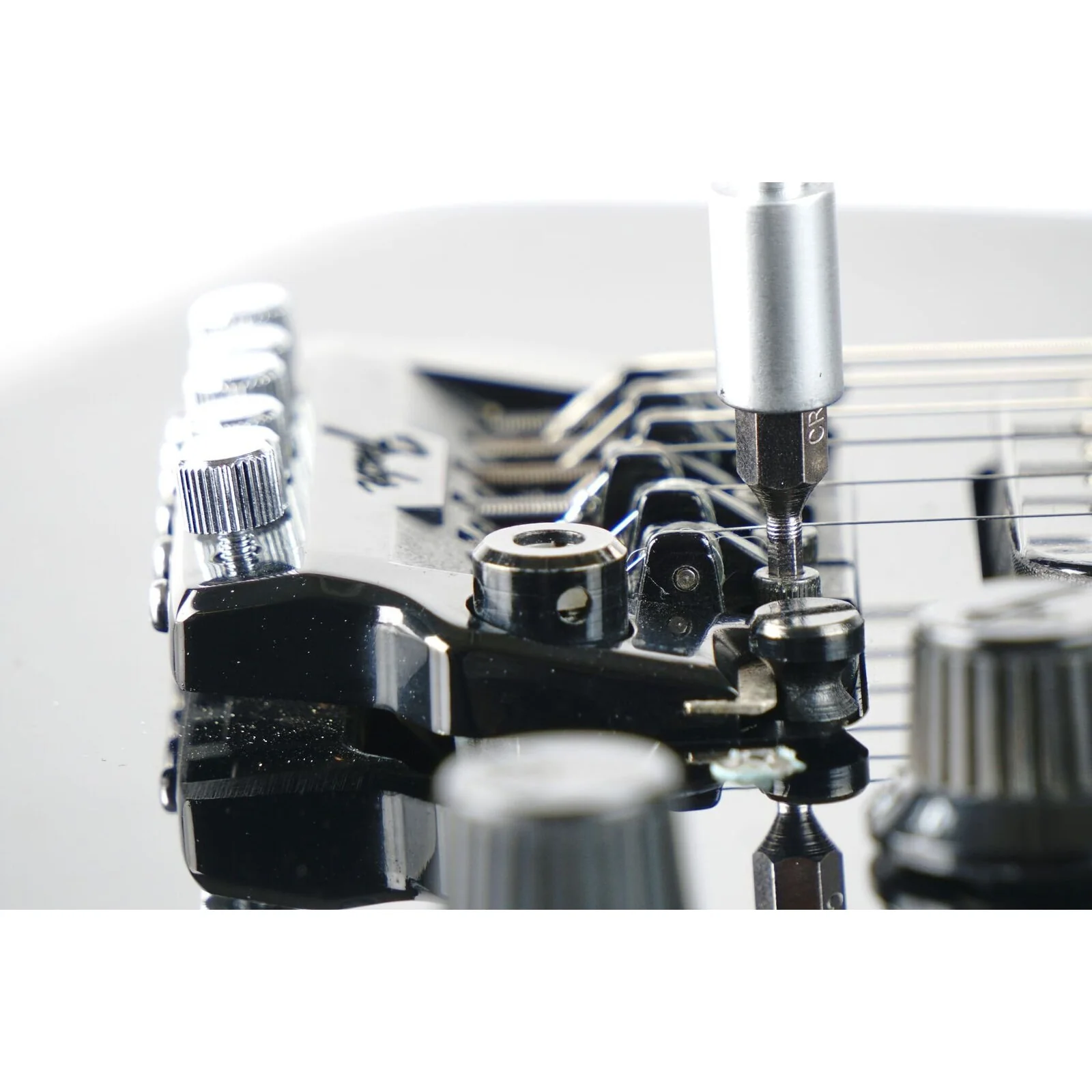 MusicNomad The Octopus 17 in 1 Tech Tool - Image 5