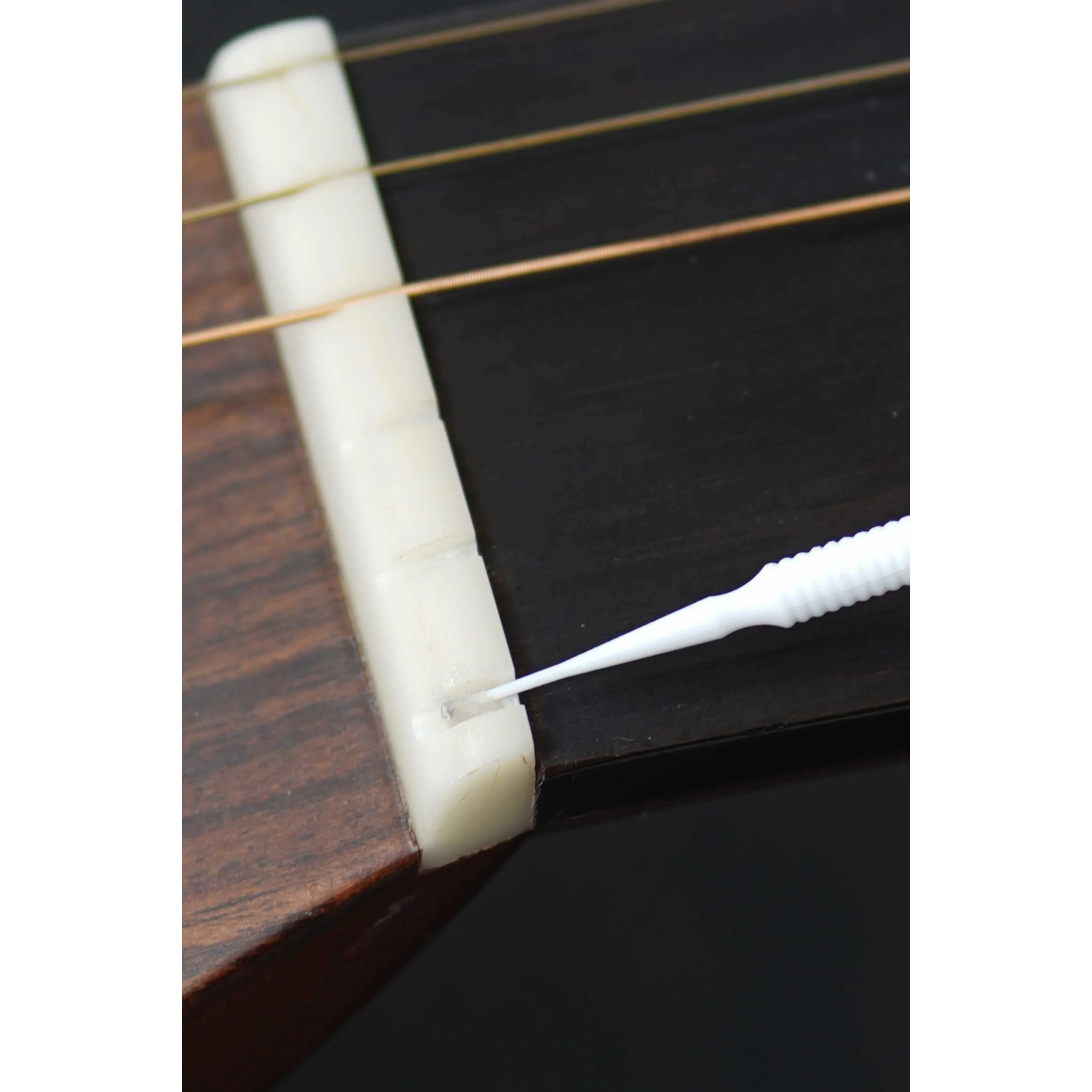 MusicNomad TUNE-IT String Instrument Lubricant - Image 4