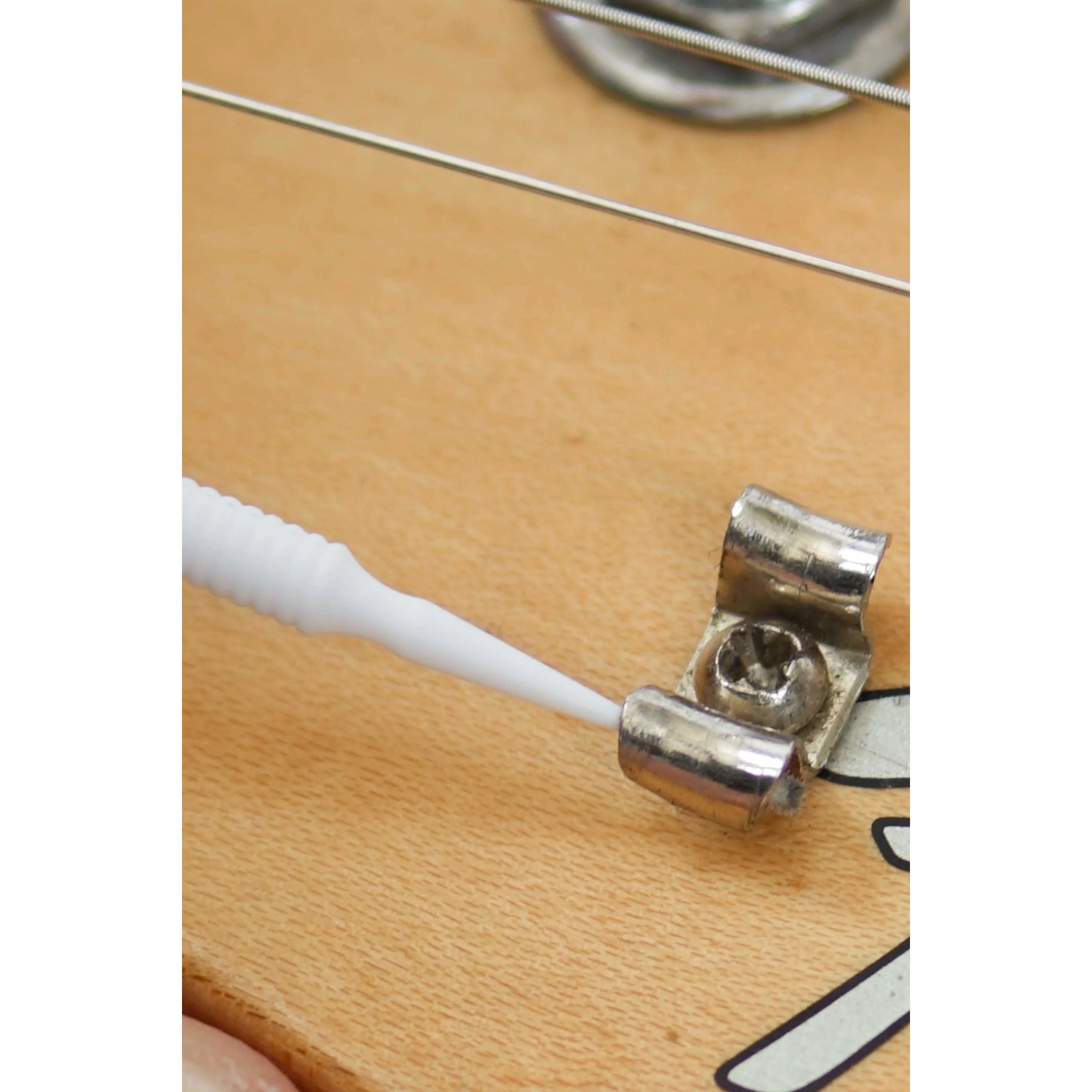 MusicNomad TUNE-IT String Instrument Lubricant - Image 6