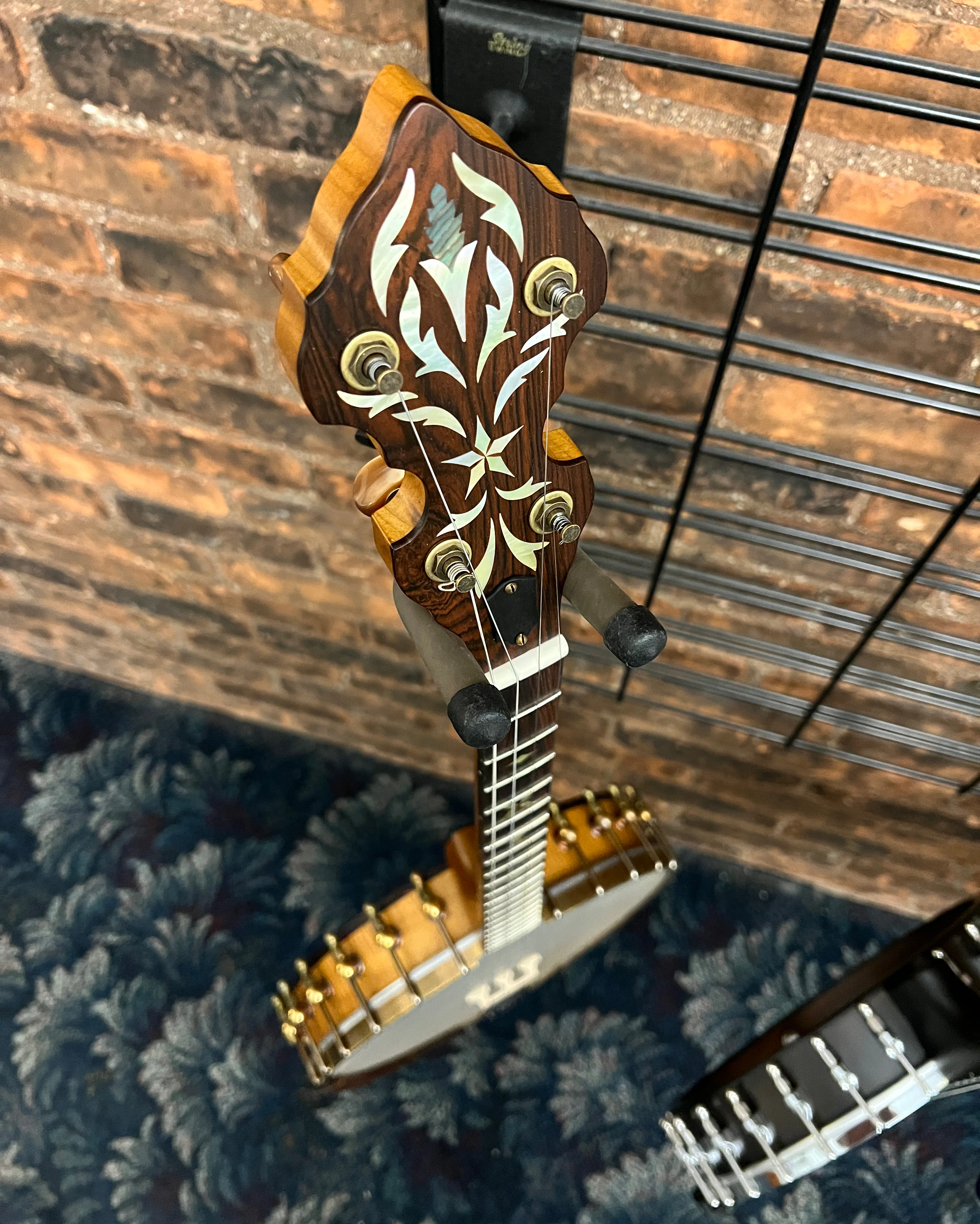 Ome Oracle 19-Fret, 12" Tenor Banjo & Gigbag, Curly Maple, Radiused Fretboard - Image 2