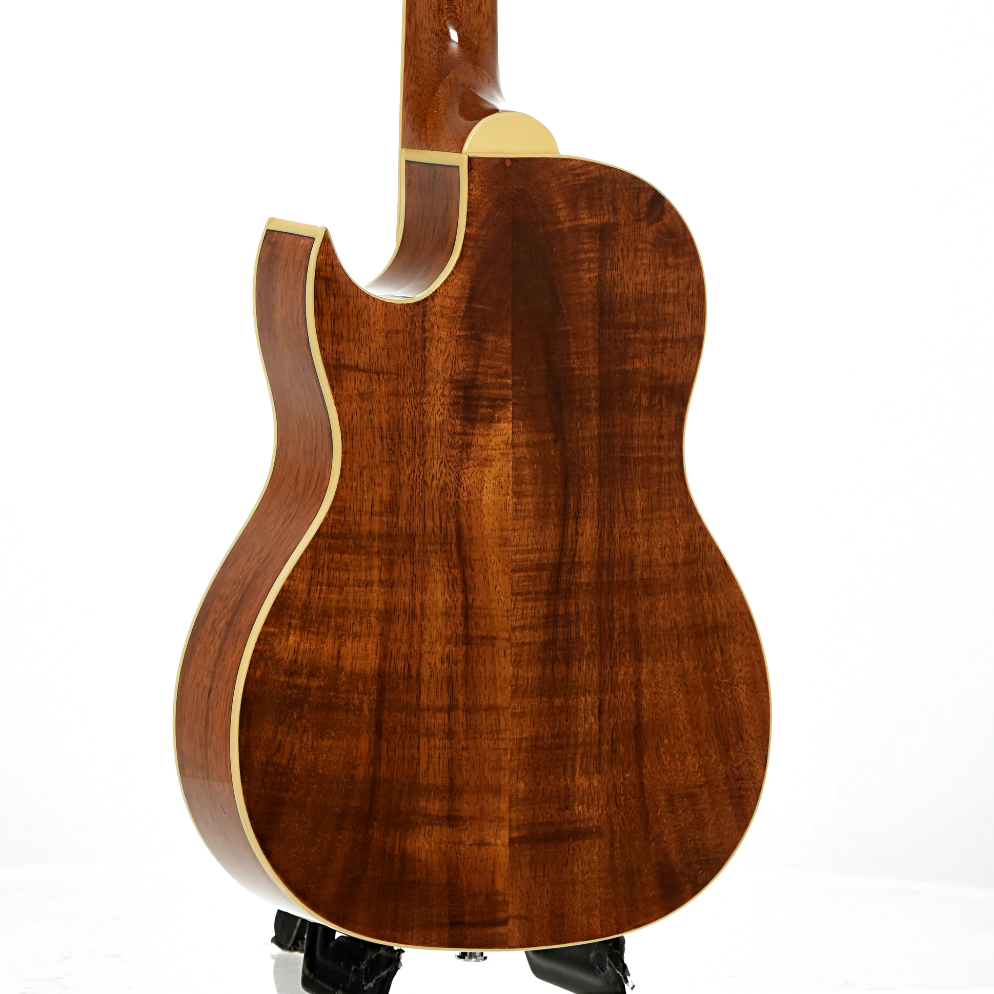 Oscar Schmidt OU55CE Baritone Ukulele (2010) - Image 11