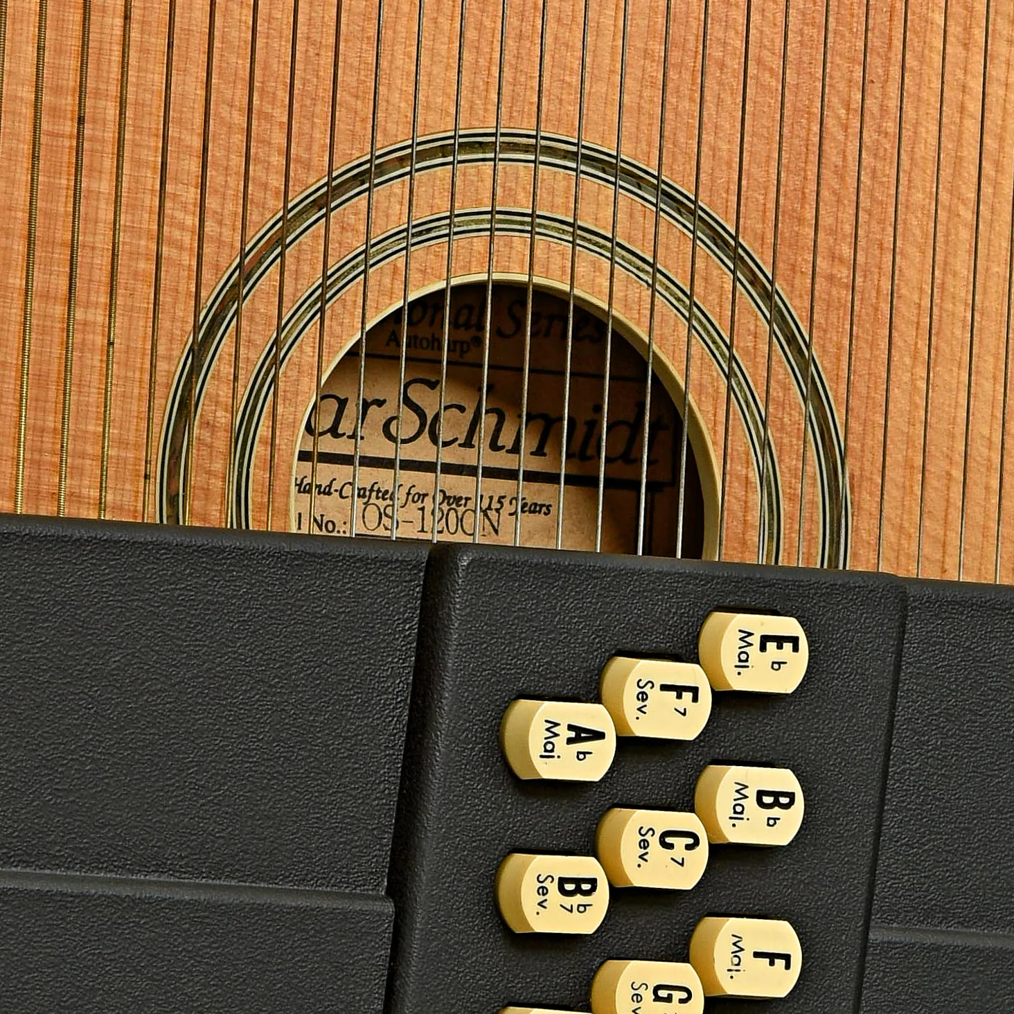 Oscar Schmidt OS-120CN Autoharp (recent) - Image 4