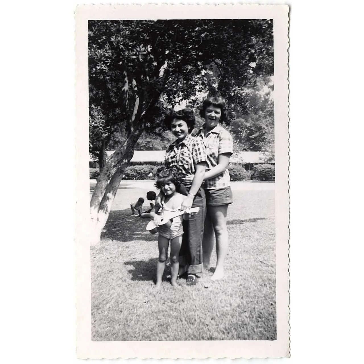 Photo: 3 Gals in Park with Uke (1950's?) - Image 2