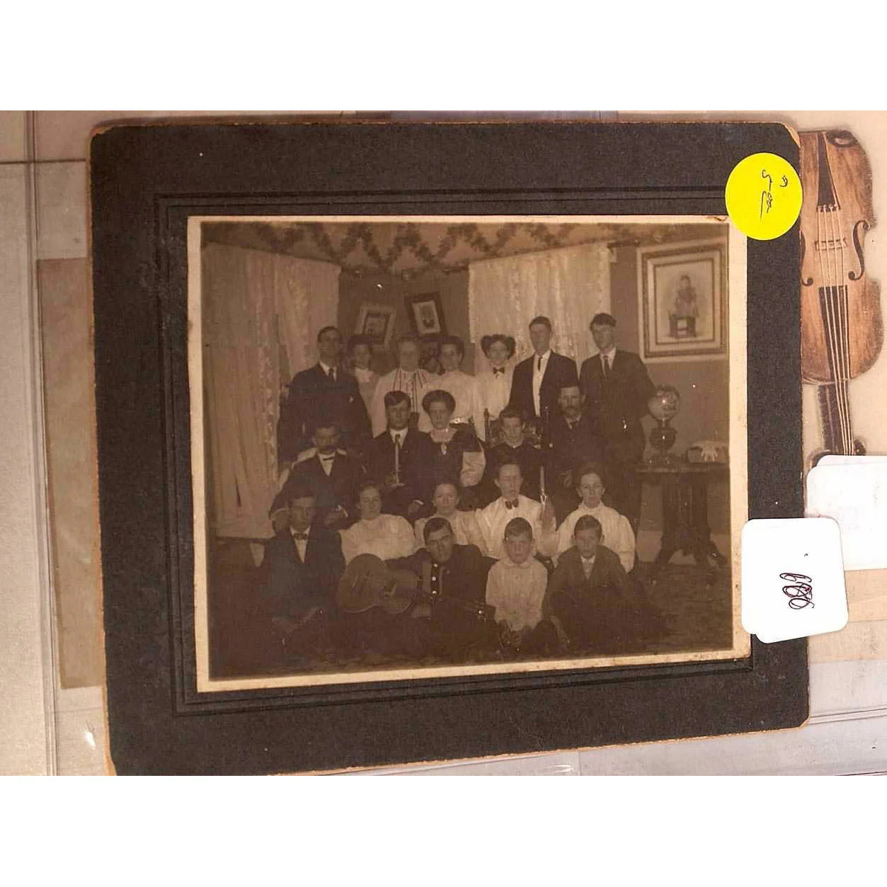 Photo: Family Gathering - Image 2