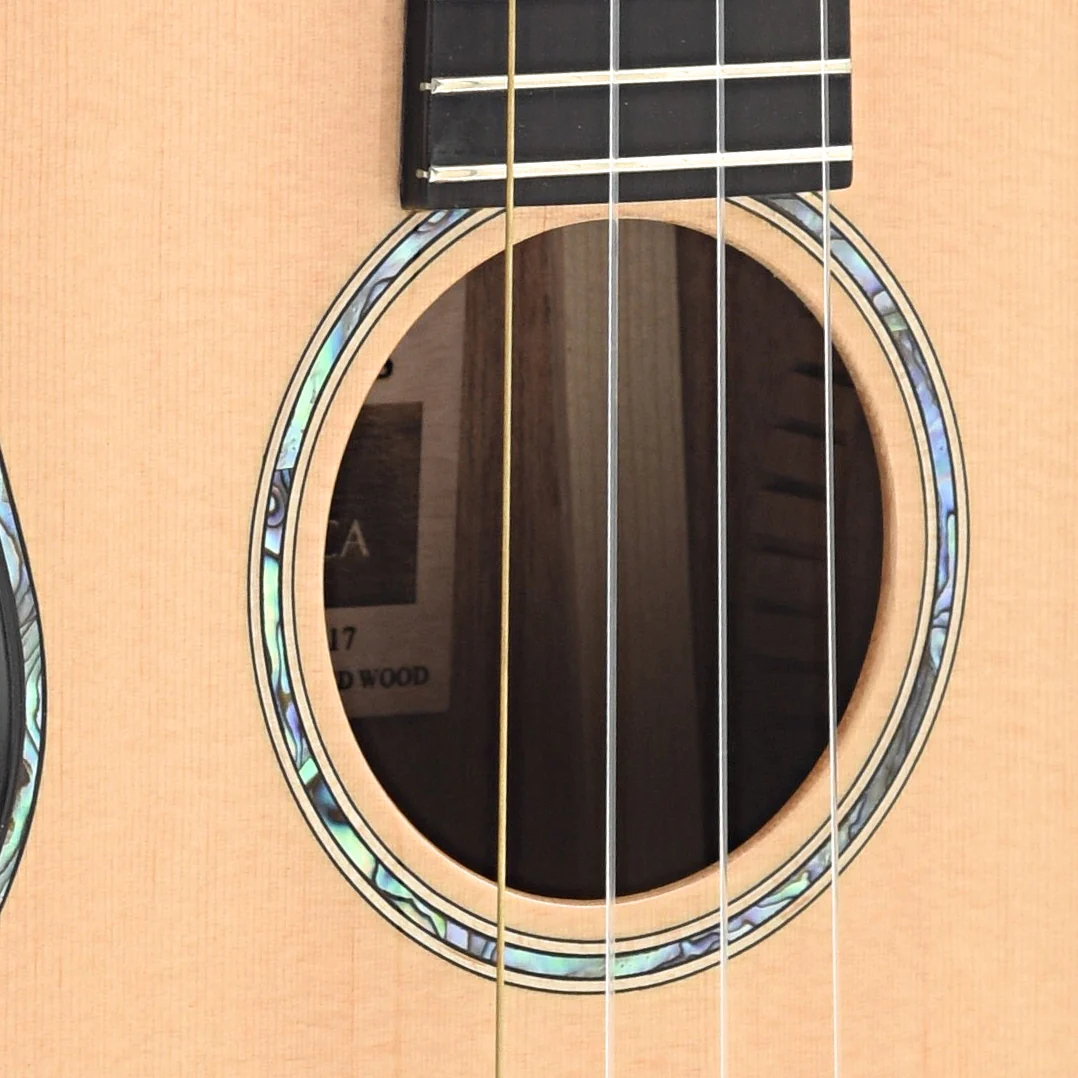 Romero Creations Signature Tenor Ukulele,  Spruce & Mahogany - Image 5