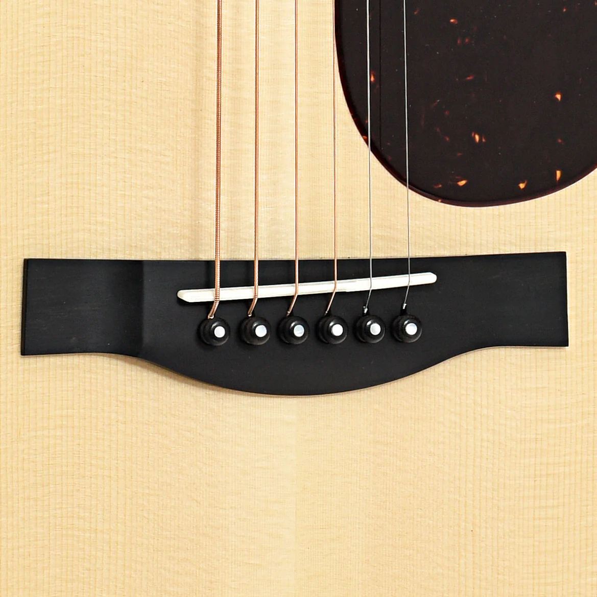 Santa Cruz OM Custom Cutaway Guitar & Case - Image 5