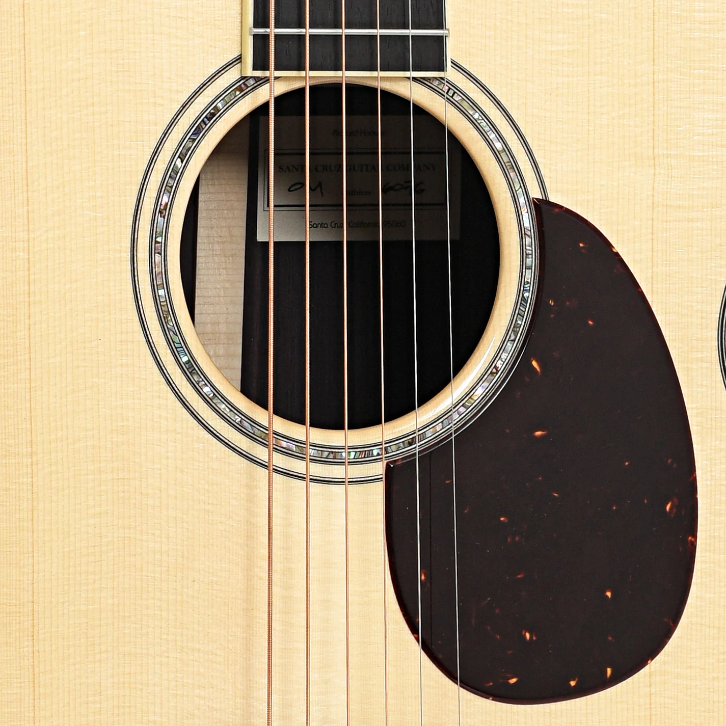 Santa Cruz OM Custom Cutaway Guitar & Case - Image 6
