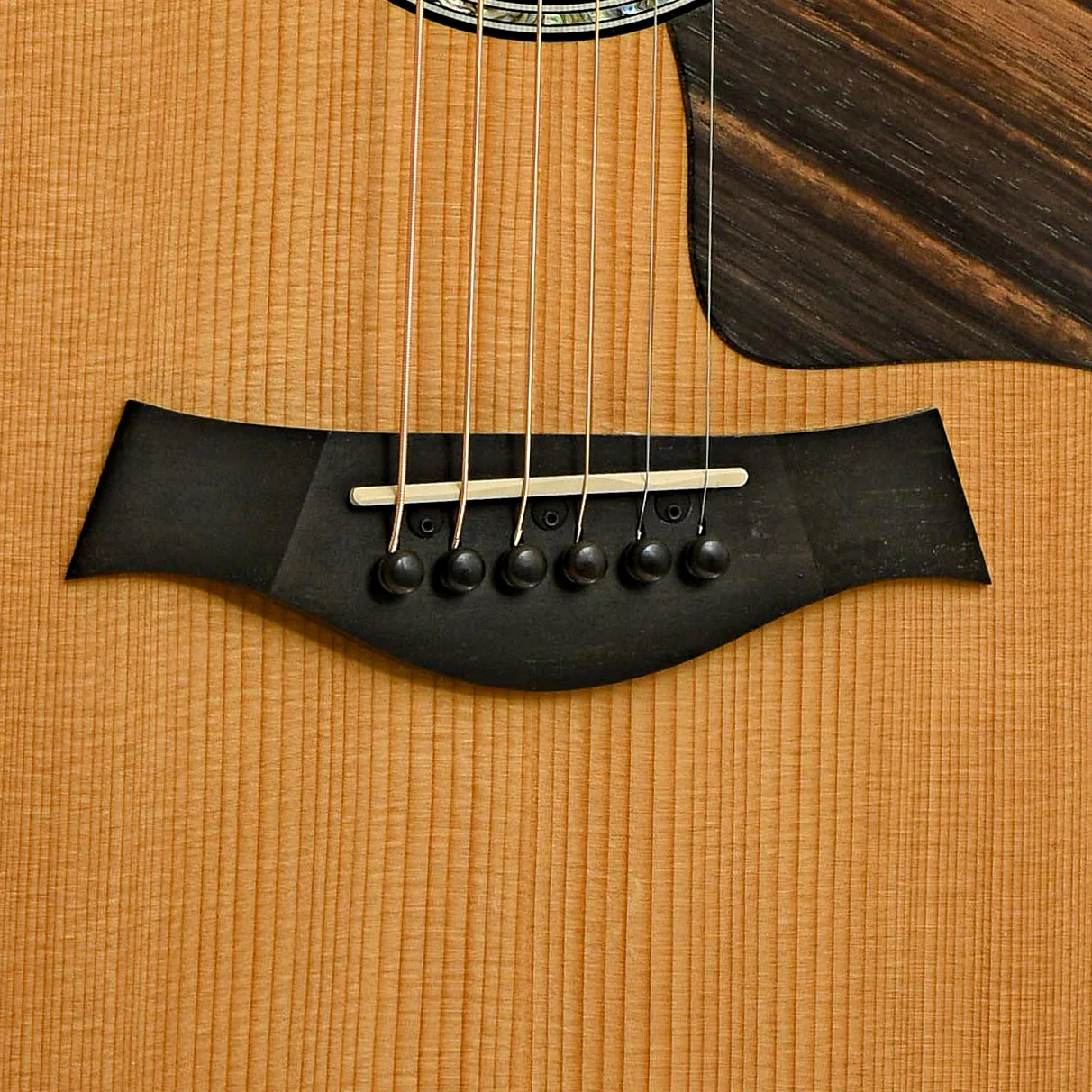 Taylor 618e Grand Orchestra Acoustic-Electric Guitar (2015) - Image 5