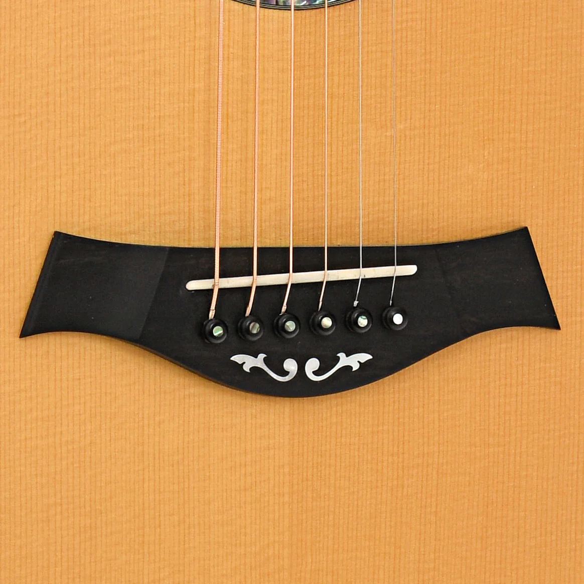 Taylor 914ce Acoustic Guitar (2001) - Image 4