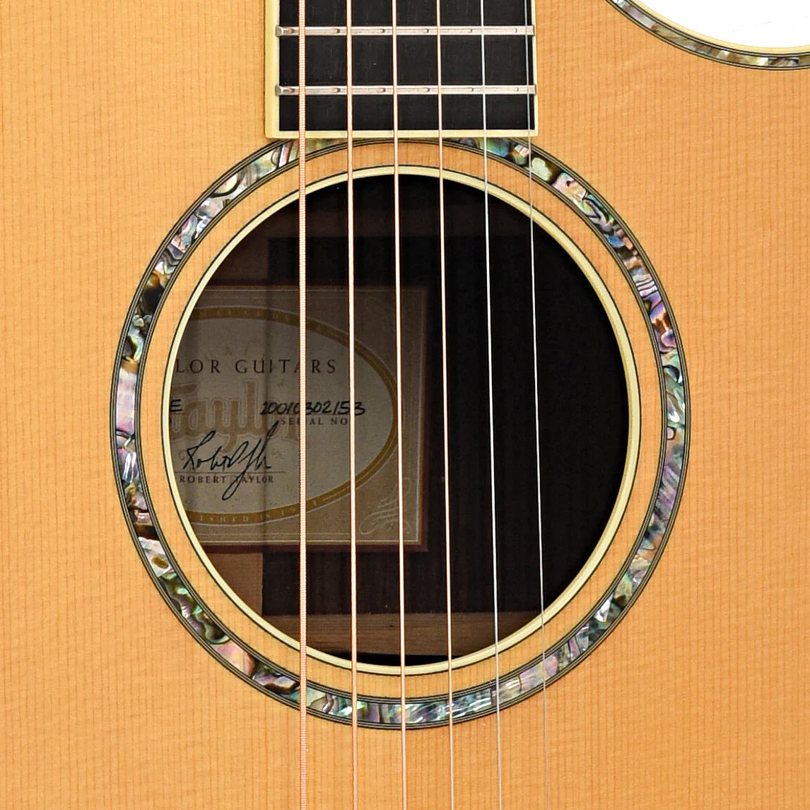 Taylor 914ce Acoustic Guitar (2001) - Image 5