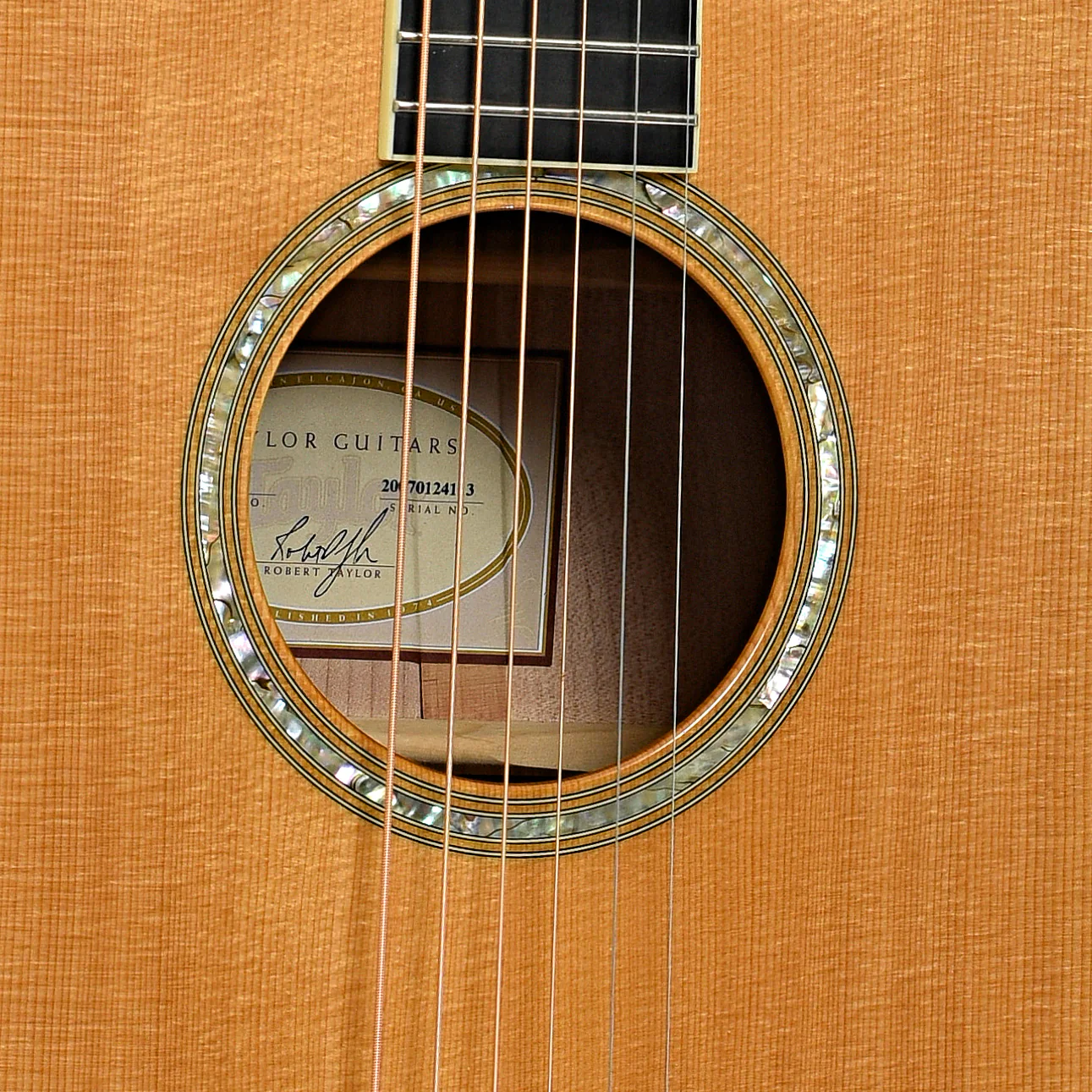 Taylor GA-6 Acoustic Guitar (2007) - Image 6