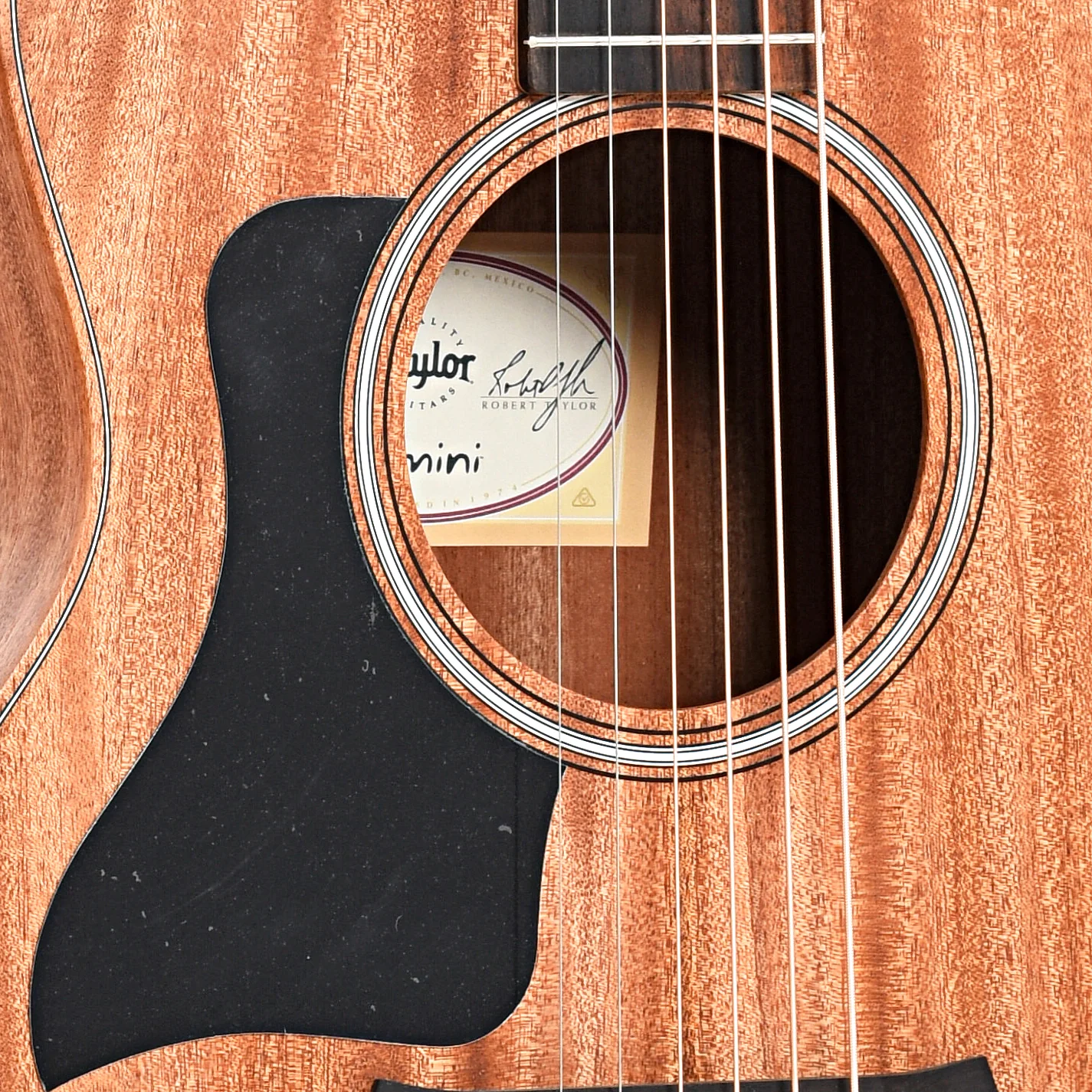 Taylor GS Mini-e Mahogany Left-Handed Acoustic-Electric Guitar & Gigbag - Image 5