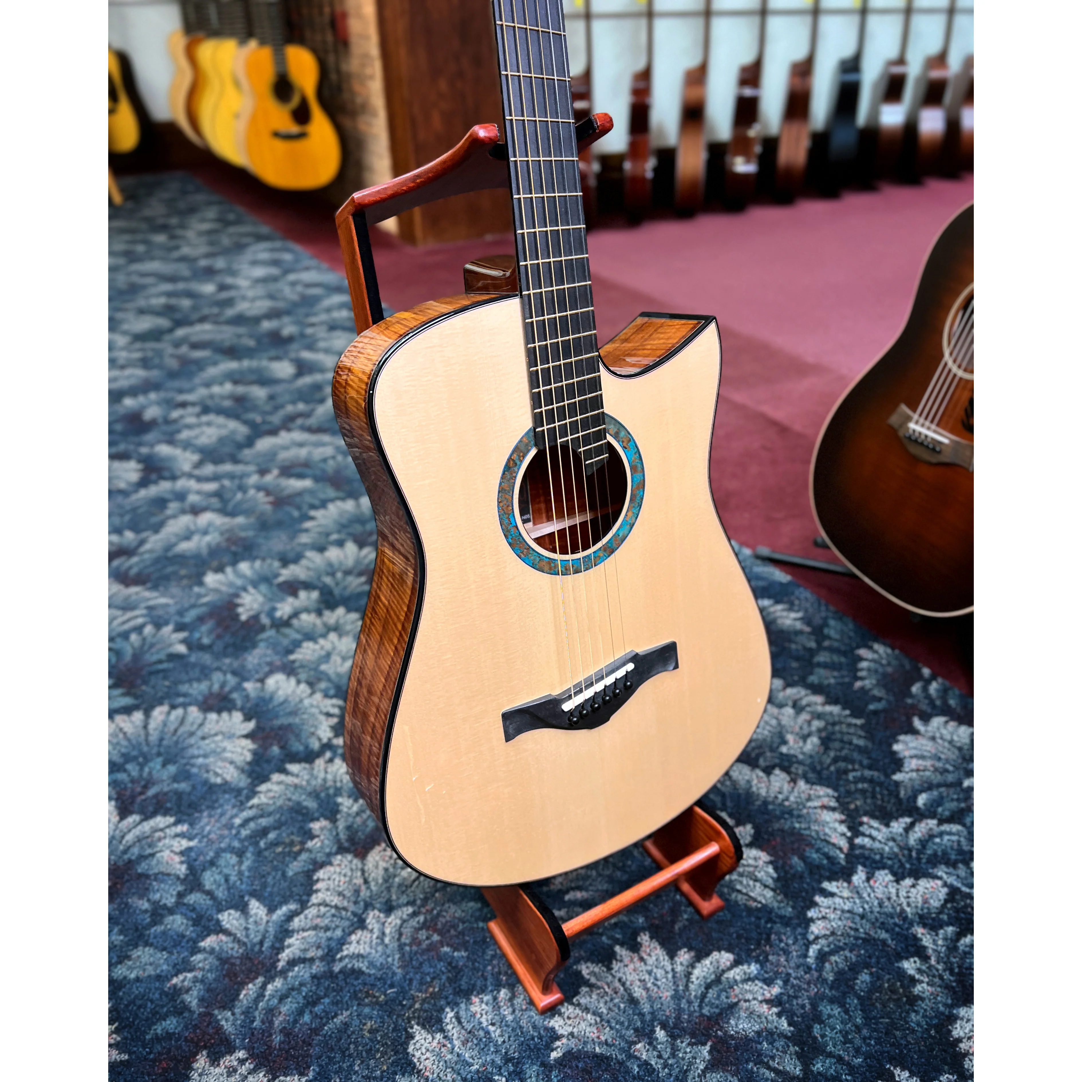 Tom Sands L-12f "Kealia" Model Acoustic Guitar (2019) - Image 5
